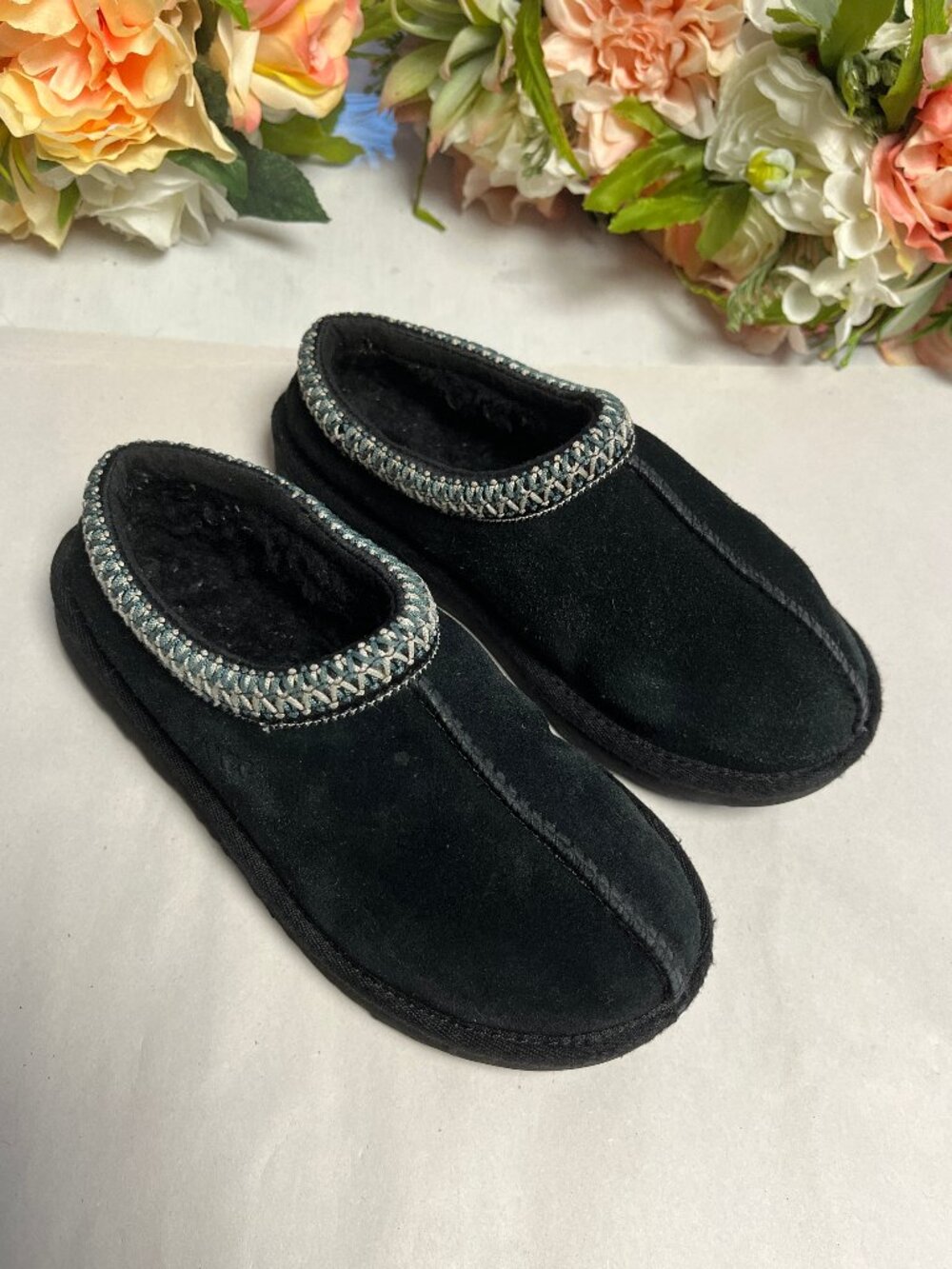 UGG Tasman Slippers Black Suede Shearling Lined Kids Size 2